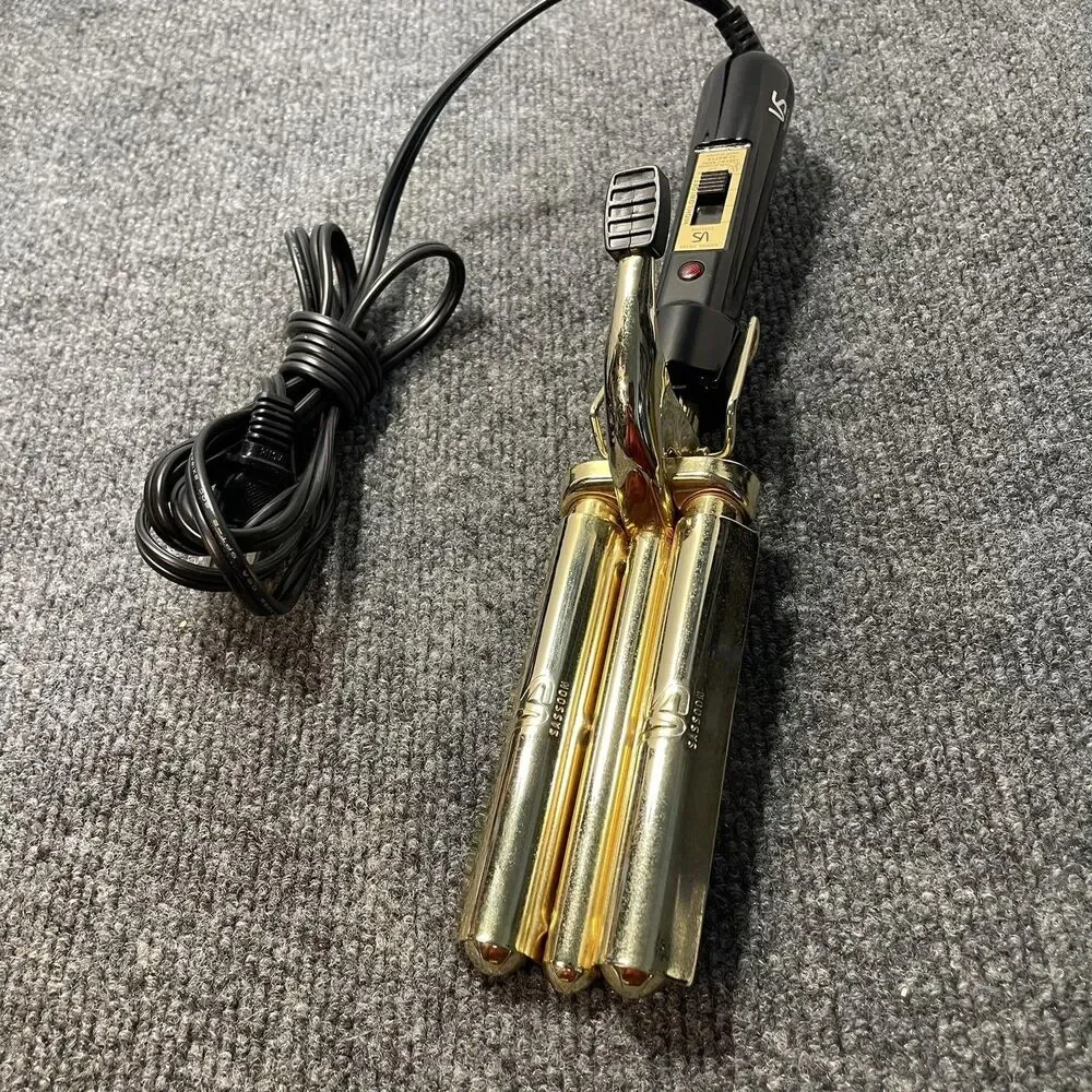VS Sassoon Triple Barrel Curling Iron VS184 Hair Waver 32W Professional Tool